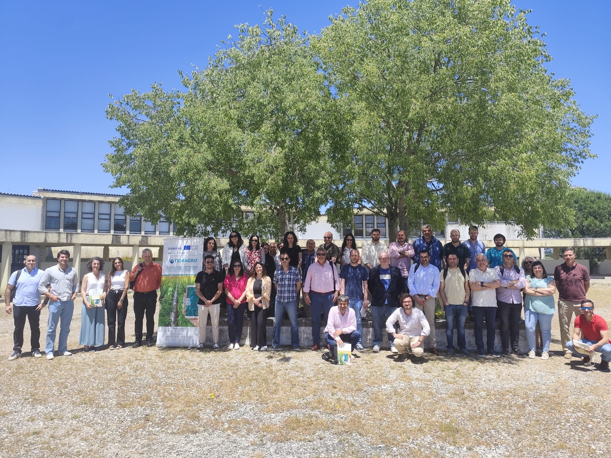 25 05 27 R foto grupal.JPG